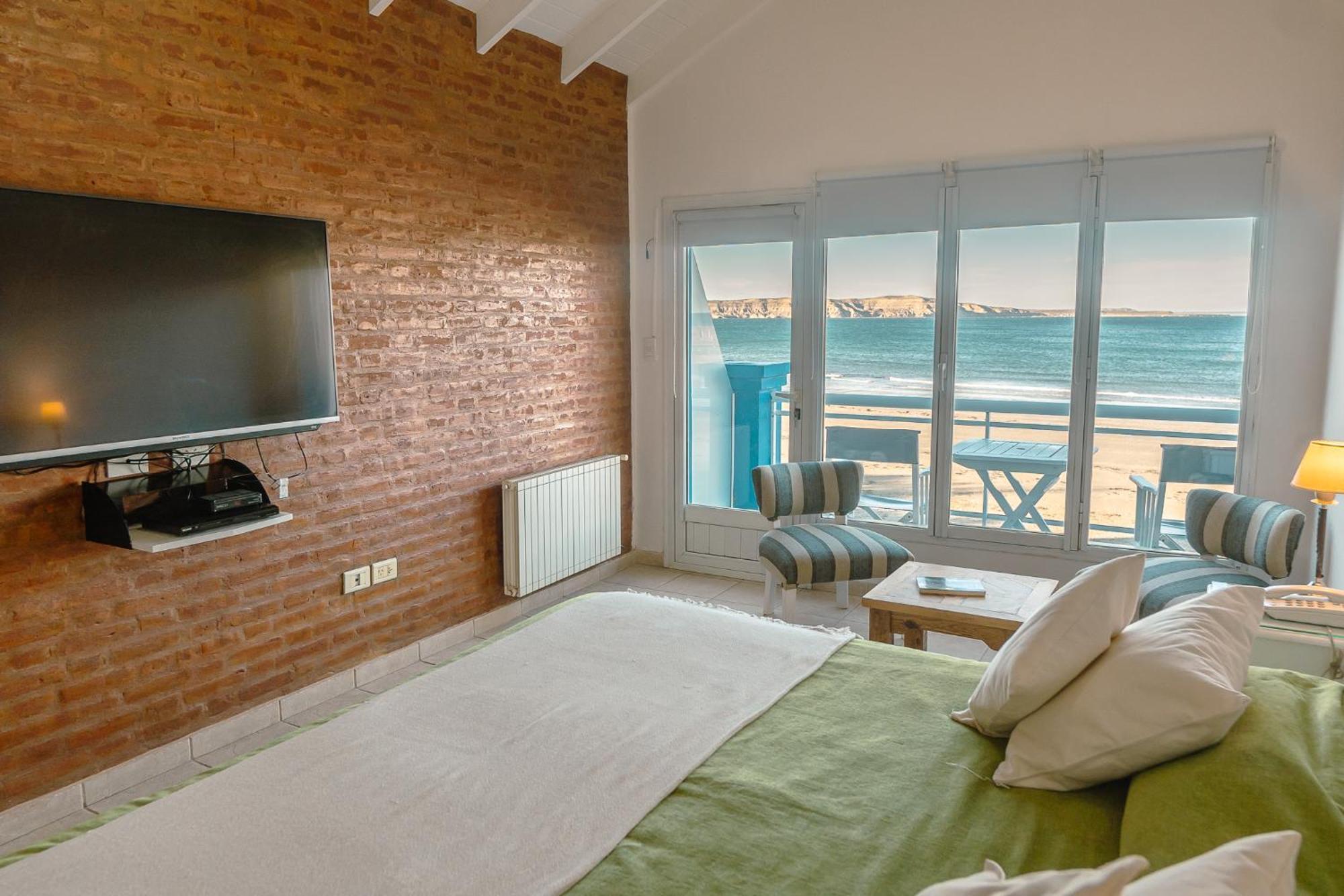 Rayentray Las Restingas Hotel De Mar Puerto Pirámides Extérieur photo