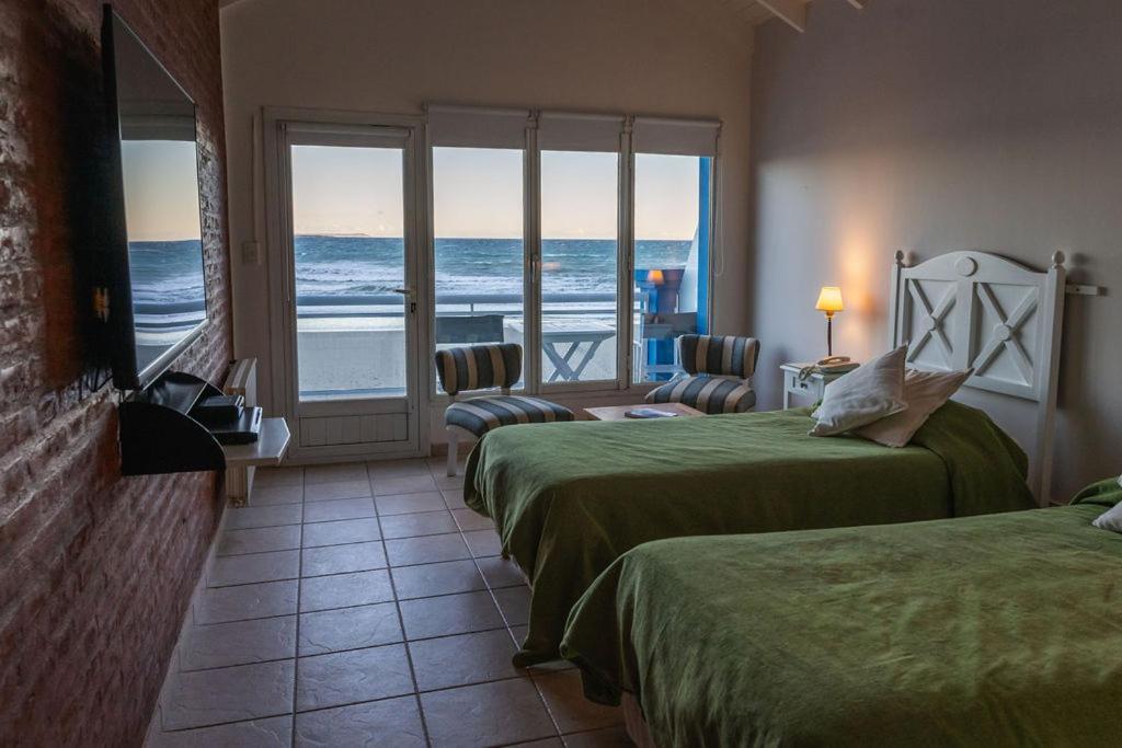 Rayentray Las Restingas Hotel De Mar Puerto Pirámides Extérieur photo