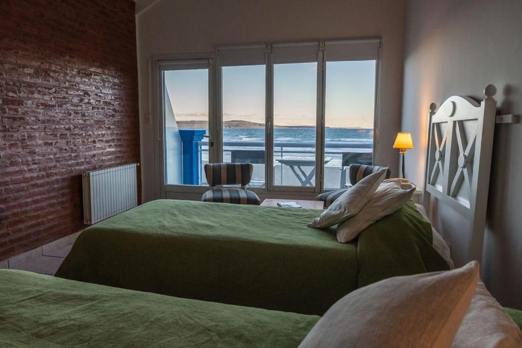 Rayentray Las Restingas Hotel De Mar Puerto Pirámides Extérieur photo