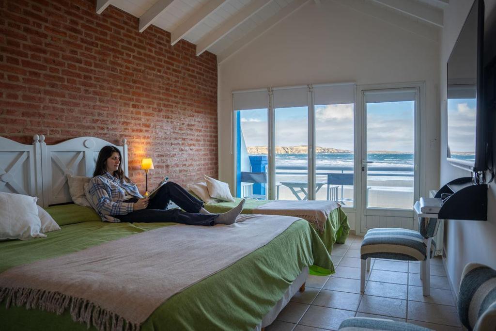 Rayentray Las Restingas Hotel De Mar Puerto Pirámides Extérieur photo